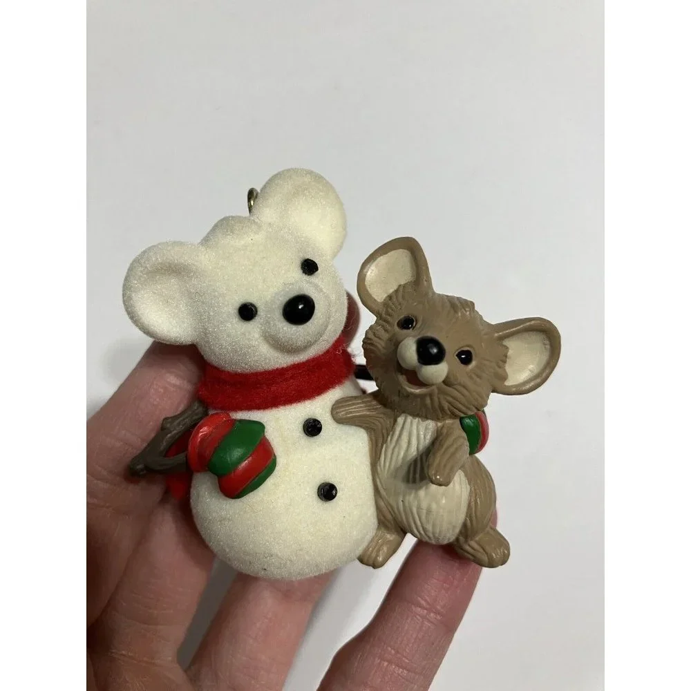 Snow Buddies 1986 Mouse Friends Hanging In The Snow Hallmark Ornament Christmas